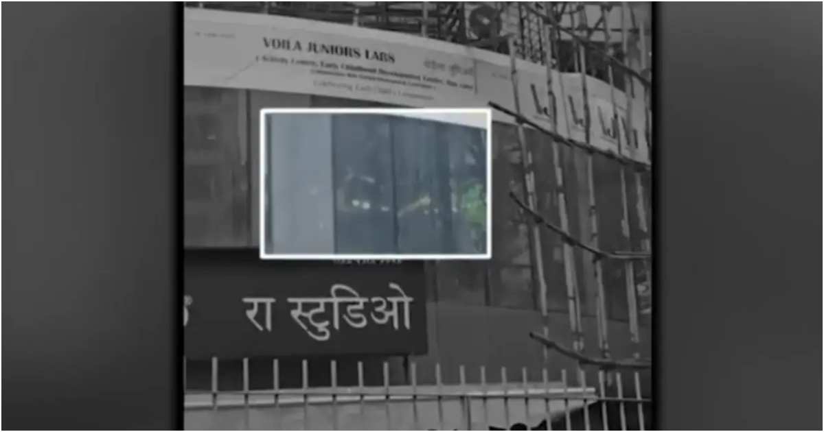 নাটকীয় এ মুখোমুখি অবস্থানের শুরুটা হয় ‘আরএ স্টুডিওস’ নামের ছোট এক ফিল্ম স্টুডিওর ভেতর। ছোট ছোট শিশুদের ‘অডিশনের’ নামে স্টুডিওতে ডেকে নেন আর্য। ছবি: এনডিটিভি