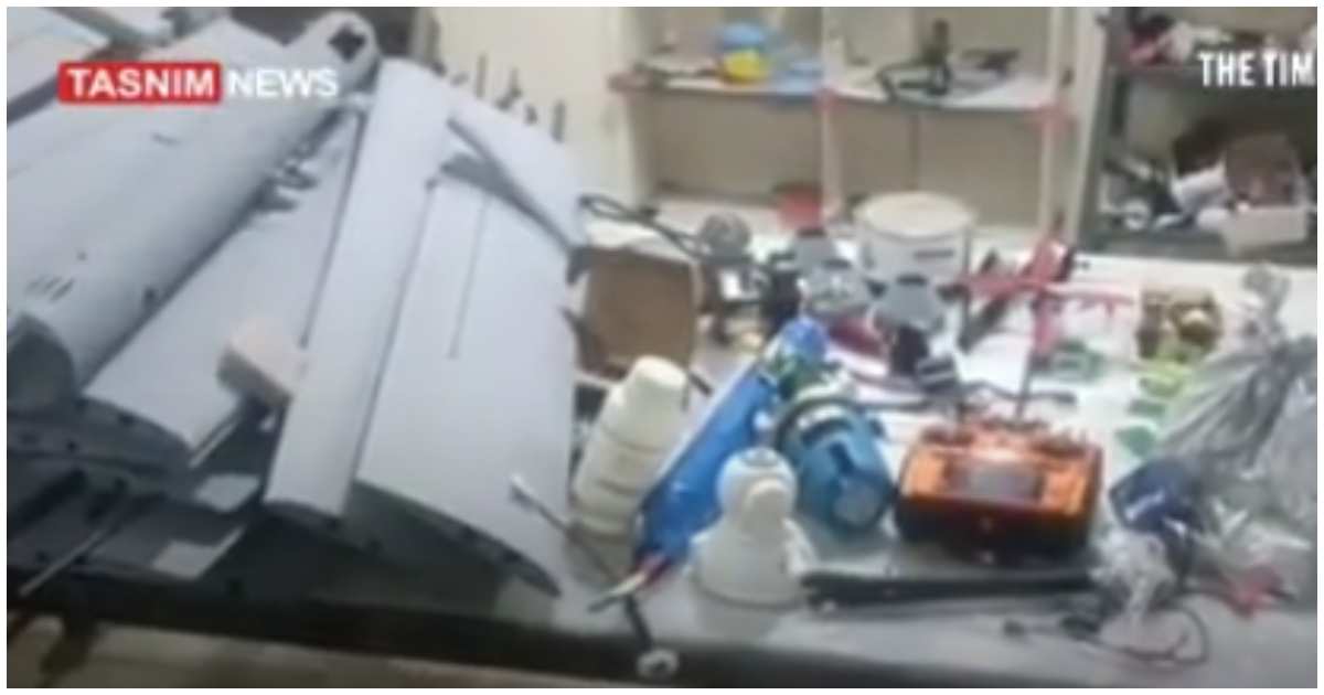 ইরানের ভেতরে দাবিকৃত ইসরায়েলি ড্রোন কারখানায় থাকা সরঞ্জাম। ছবি: তাসনিম