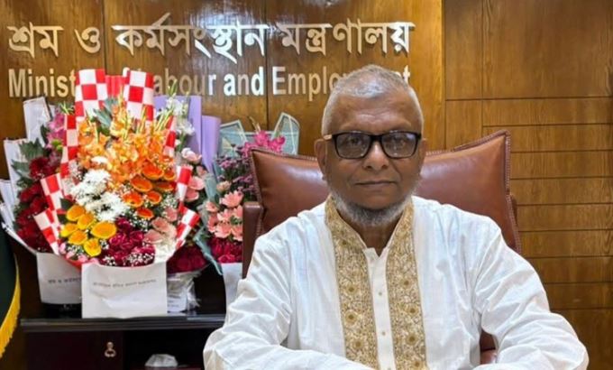 শ্রমজীবী নারীদের নিরাপত্তা ও কল্যাণকে সর্বোচ্চ অগ্রাধিকার দিয়ে কাজ করছে সরকার : শ্রমমন্ত্রী